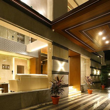 Mumbai House Luxury Apartments Santacruz East, Мумбай Екстериор снимка
