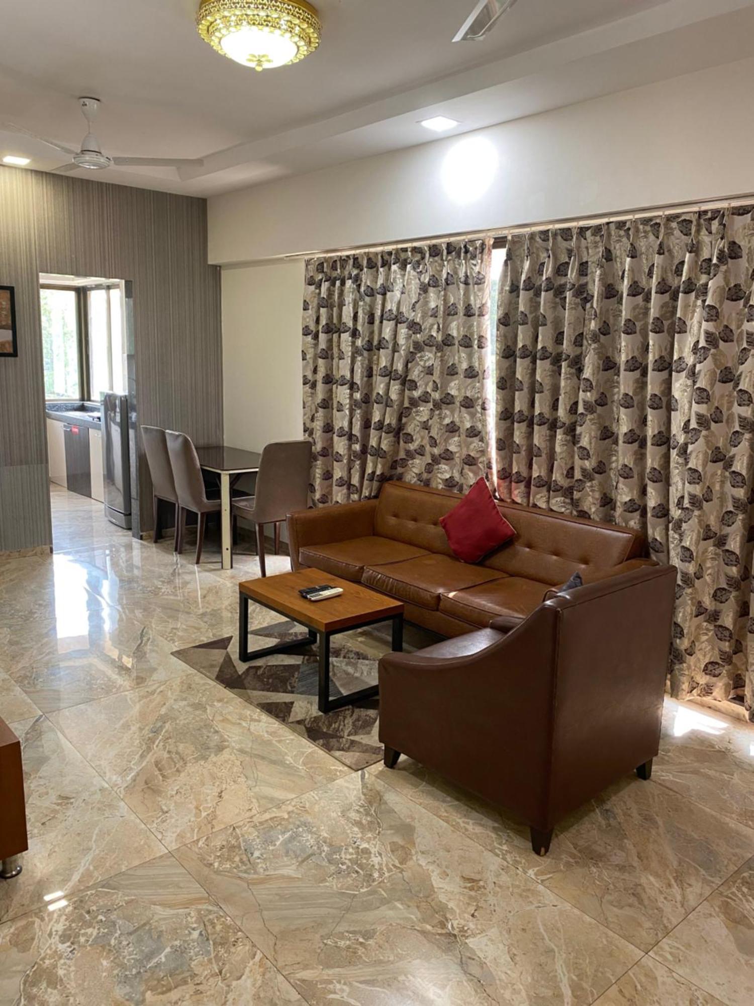 Mumbai House Luxury Apartments Santacruz East, Мумбай Екстериор снимка