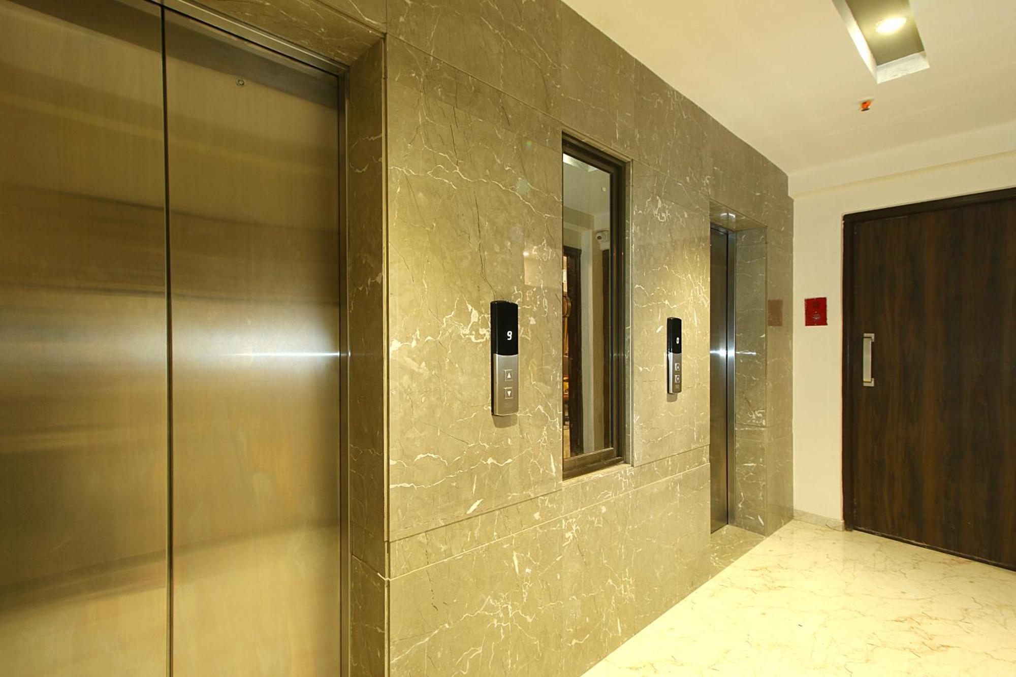 Mumbai House Luxury Apartments Santacruz East, Мумбай Екстериор снимка