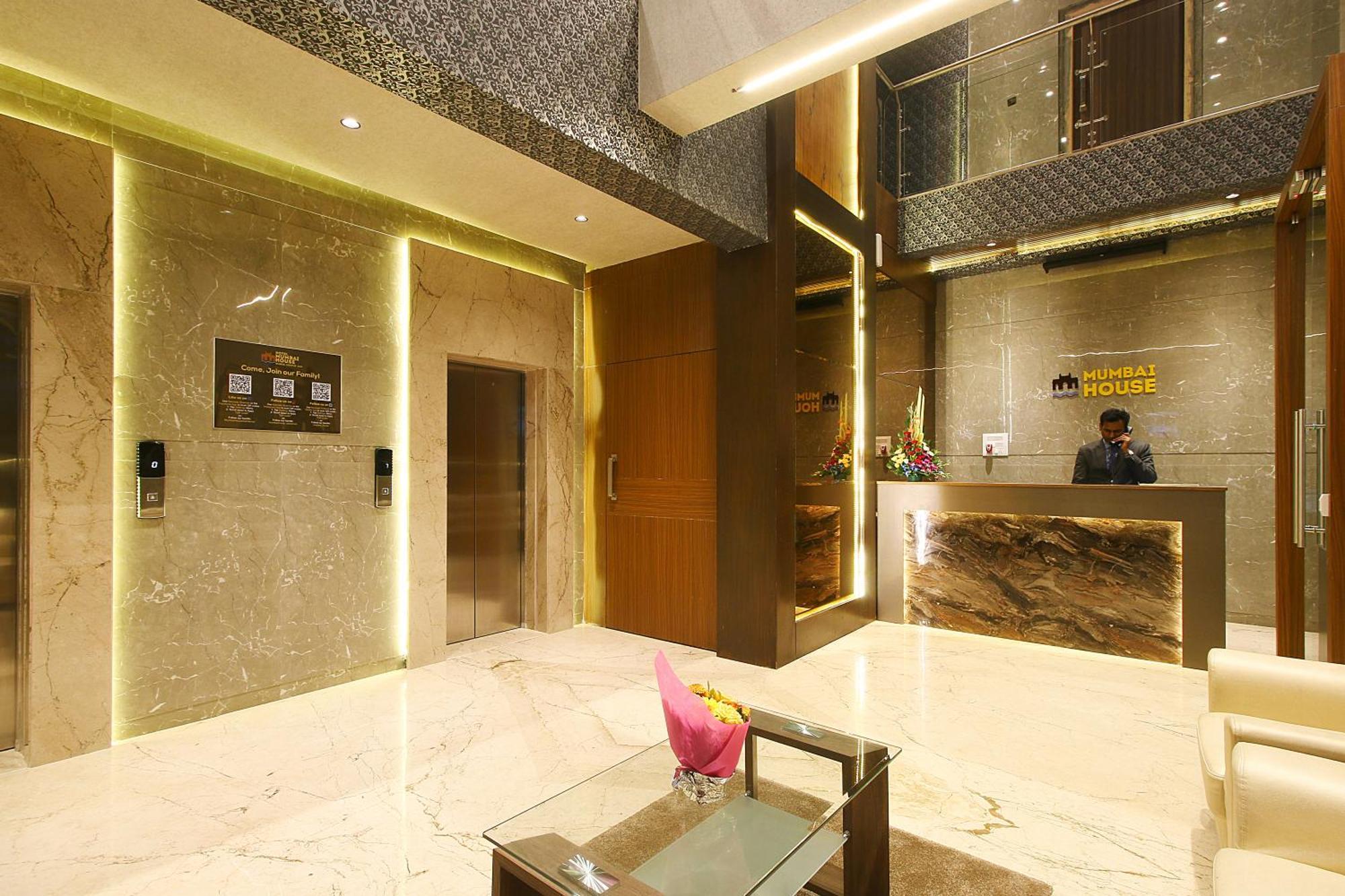 Mumbai House Luxury Apartments Santacruz East, Мумбай Екстериор снимка