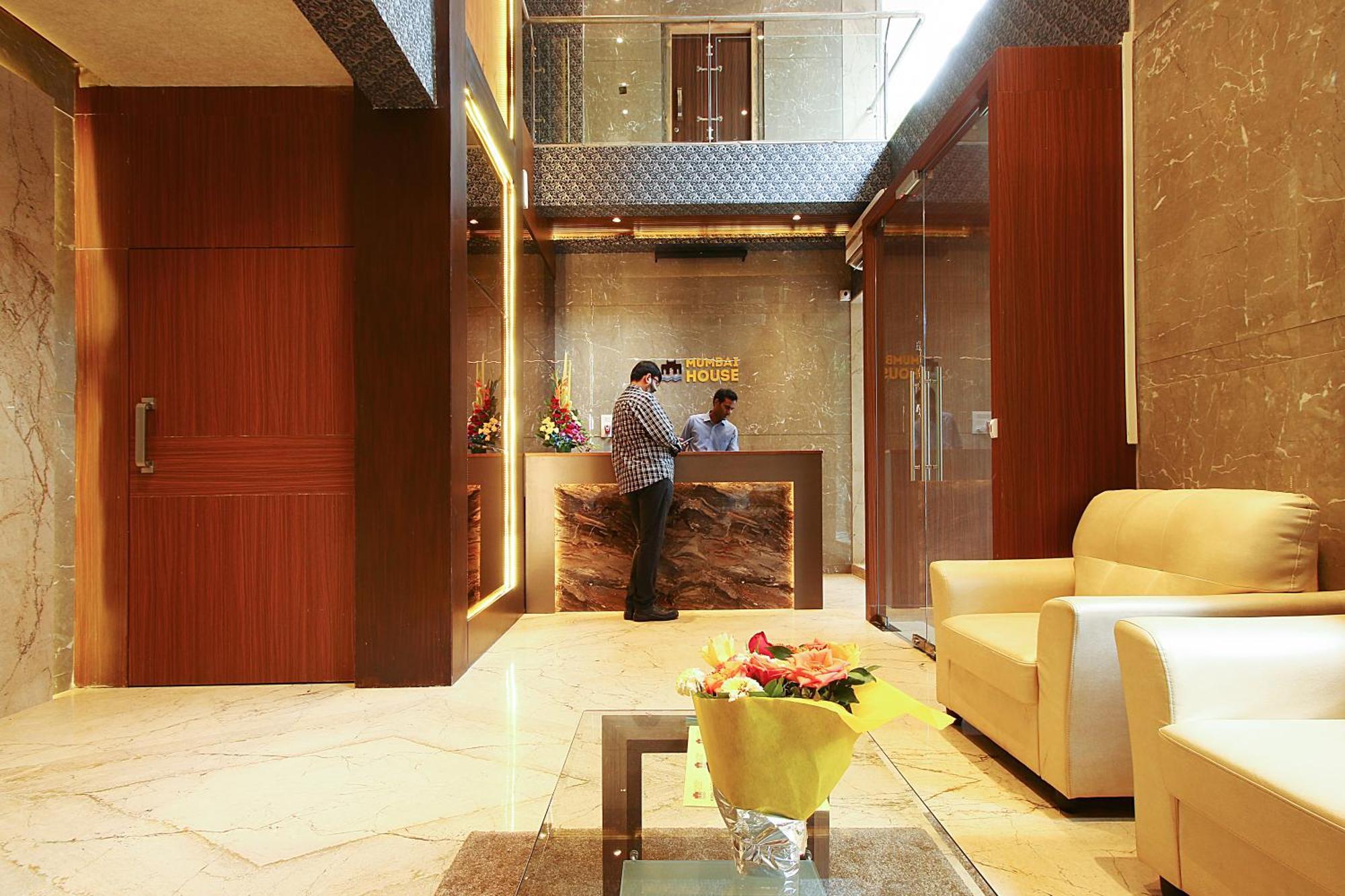 Mumbai House Luxury Apartments Santacruz East, Мумбай Екстериор снимка