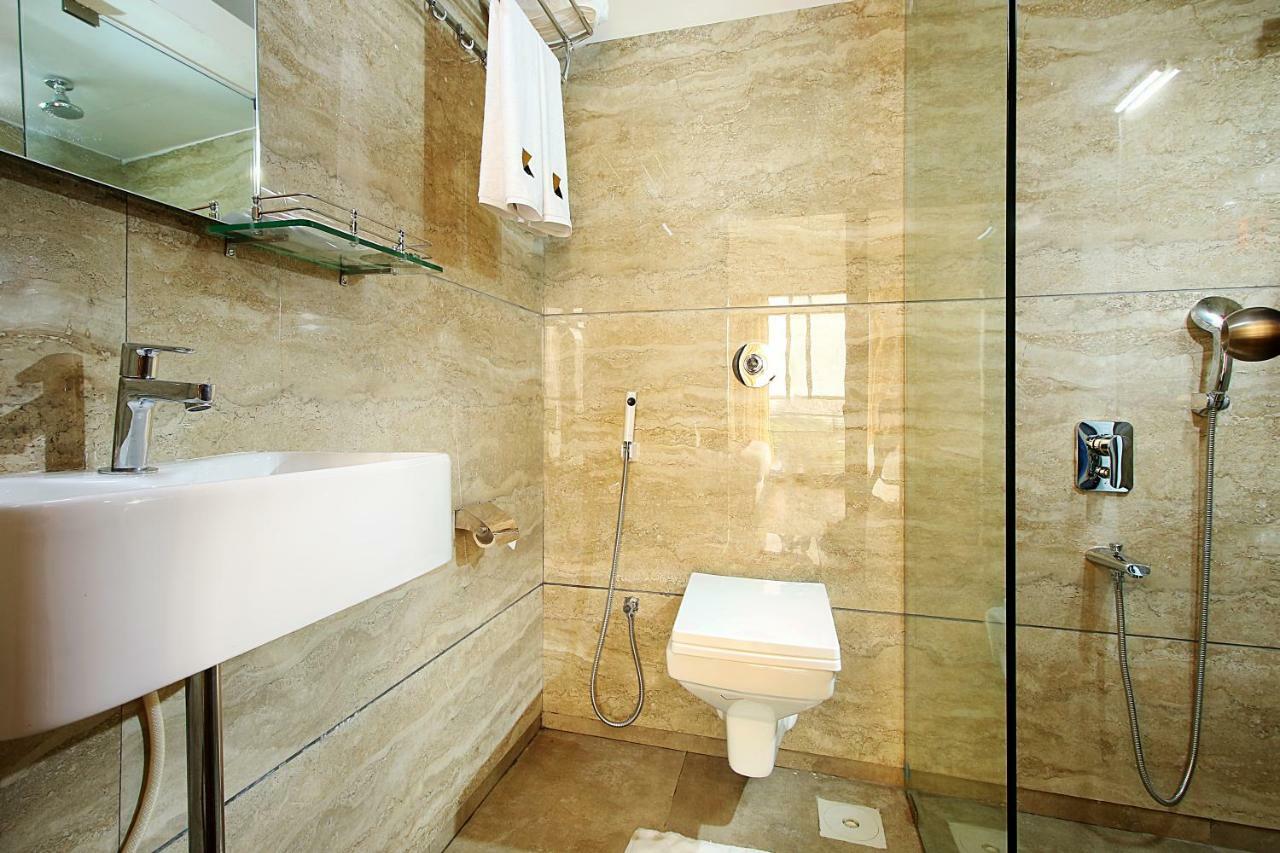 Mumbai House Luxury Apartments Santacruz East, Мумбай Екстериор снимка